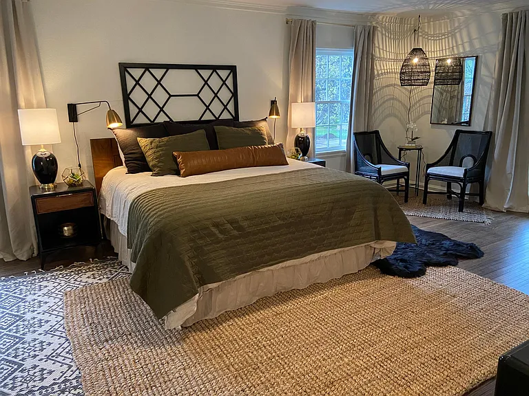 Master with King bed