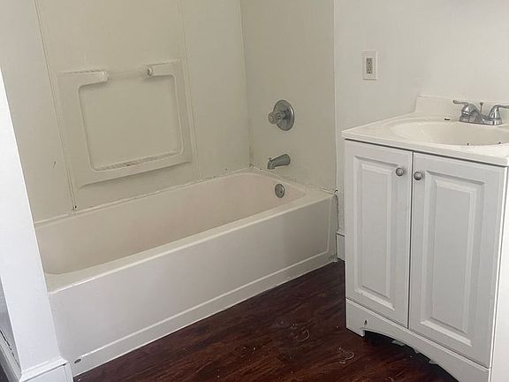 2nd image of 2050 W 83rd St #B