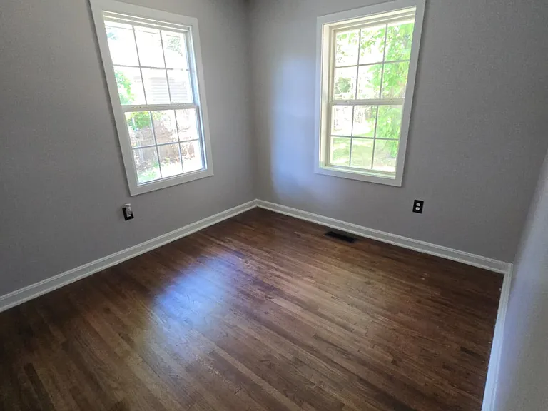24 Cherokee St — Photo 11