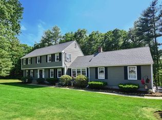 7 Monamie Ln, Walpole, MA 02081