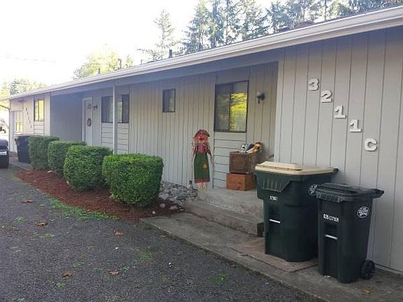 2nd image of 3211 26th Ave NE Unit C