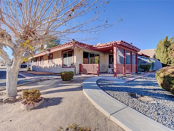 4th image of 27955 Fairacres Ln