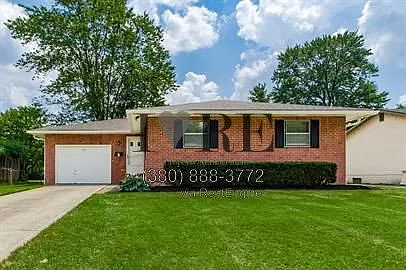 3 bed, 1.5 bath, 1264 sqft, $1,595 — Photo 1