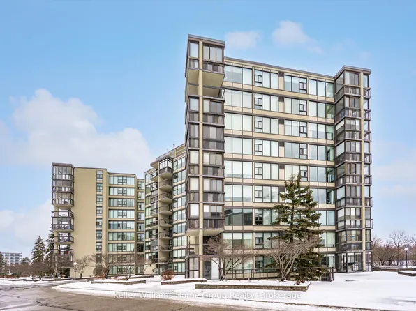 23 Woodlawn Rd E #702, Guelph, ON N1H 7G6