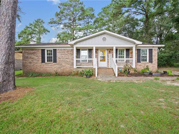 3629 Pinewood Dr, Eight Mile, AL 36613