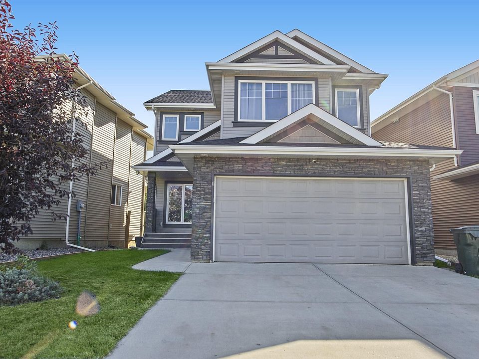 1st image of 4 Meadowbrook Way