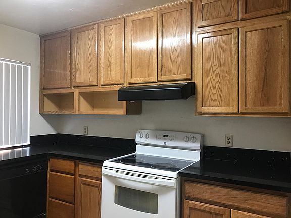3rd image of 18505 Mayall St Unit L