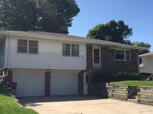 430 N Molley St, Bennington, NE 68007