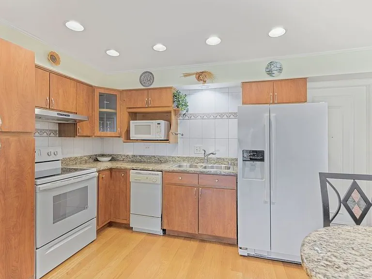9411 Bay Colony Dr #1N — Photo 7