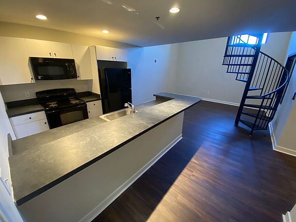 3rd image of 1408 S 2nd St Unit 204