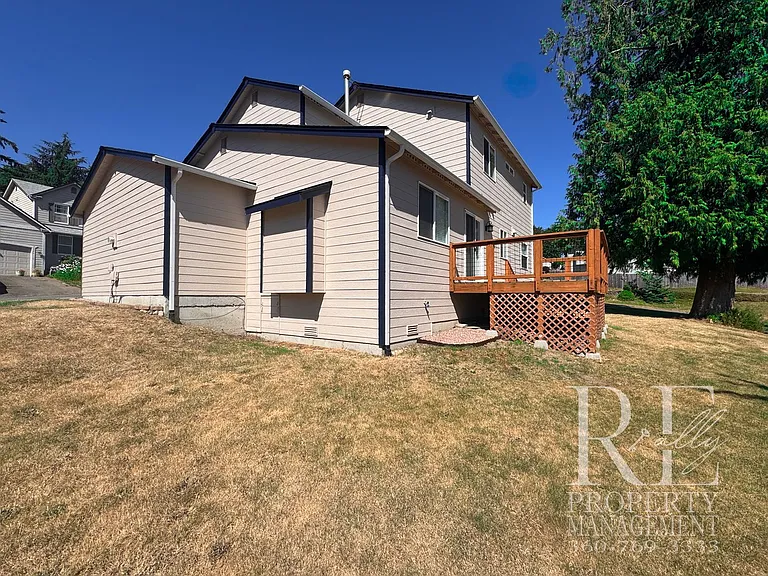 7250 Valley Wood Pl NE — Photo 29