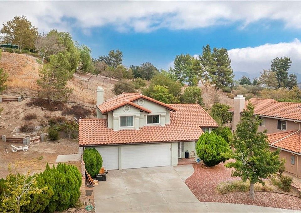 1st image of 17704 Hillsboro Pl
