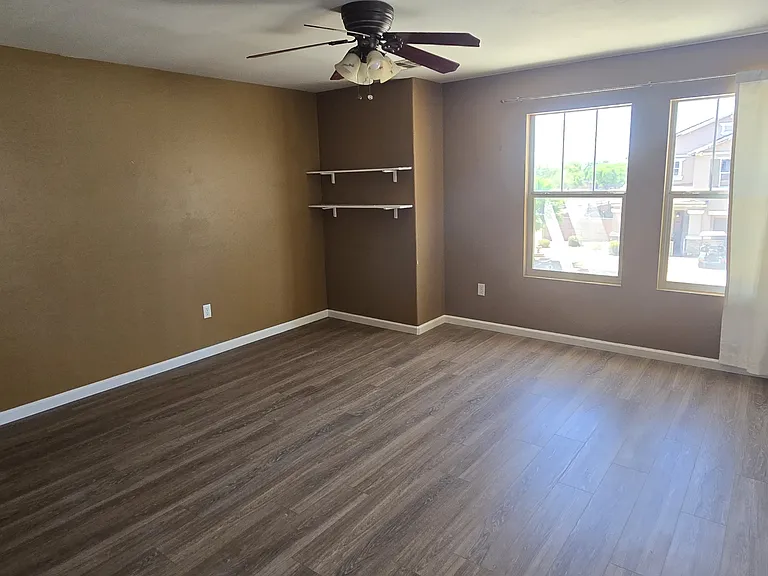 2611 W Gypsum Ave — Photo 17