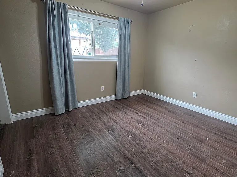 4921 Centaur St — Photo 9