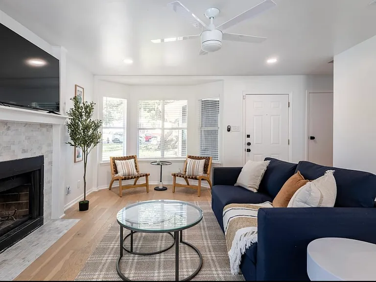 2101 Kirksey Dr — Photo 2