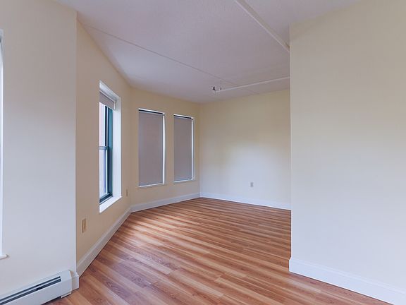 3rd image of 476 Columbus Ave #4