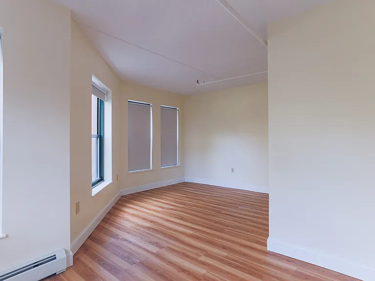 476 Columbus Ave #4 — Photo 3
