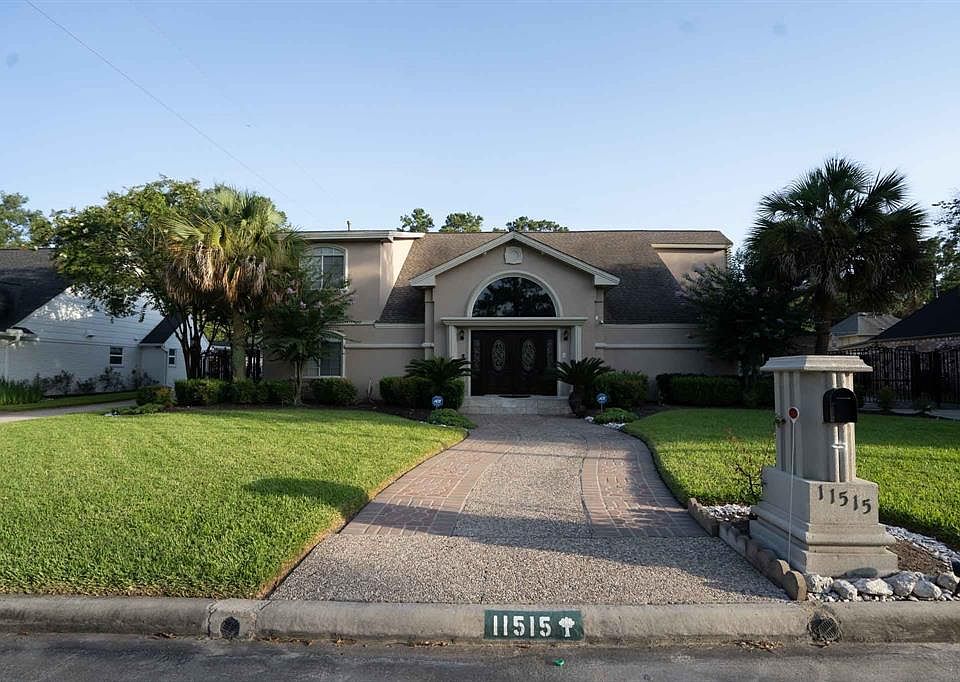 1st image of 11515 Parkriver Dr