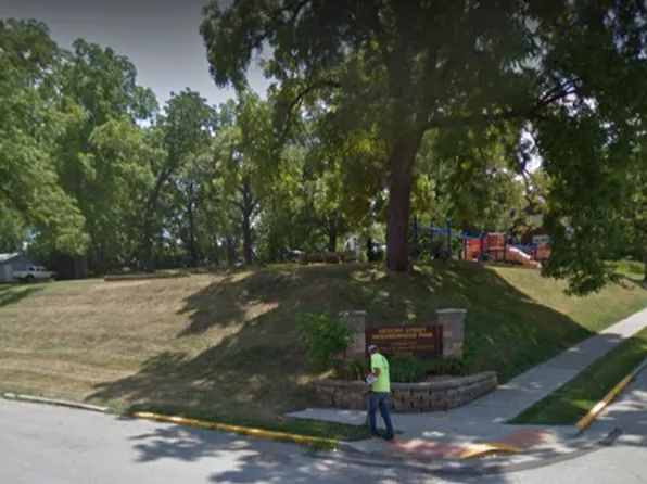 905-909 Adams St, 905-909 Adams St #C, Jefferson City, MO 65101