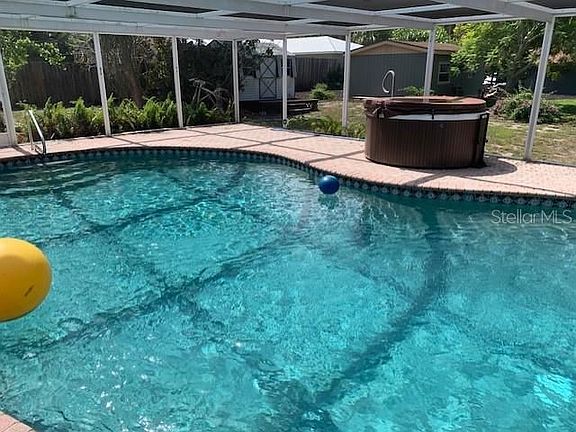 4th image of 436 Poincianna Dr