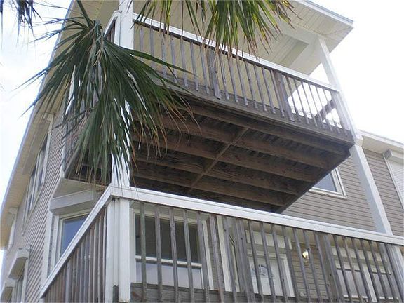 4th image of 3803 Las Palmas Blvd