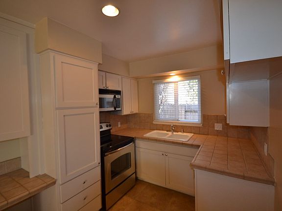 4th image of 6812 Van Maren Ln