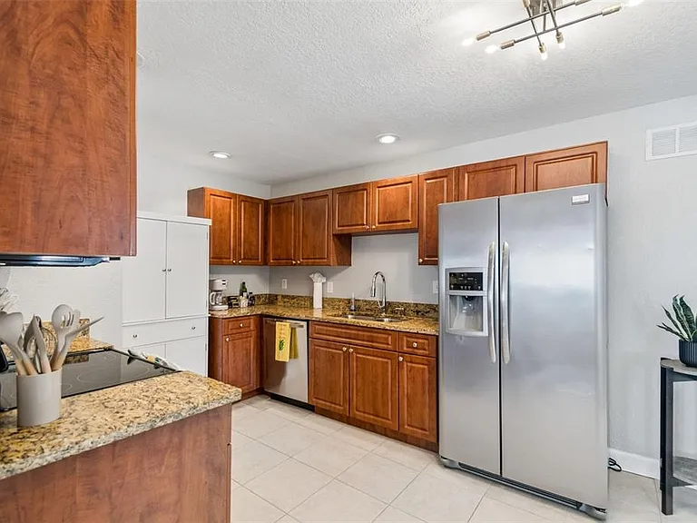 3901 N Ola Ave — Photo 12
