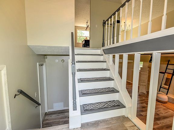 2nd image of 11481 Norbourne Dr