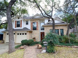716 Spring Hollow Dr, Leander, TX 78641