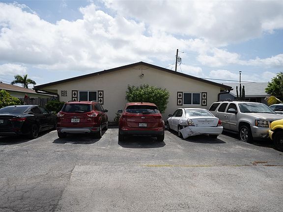 2nd image of 3620 NE 1st Terrace