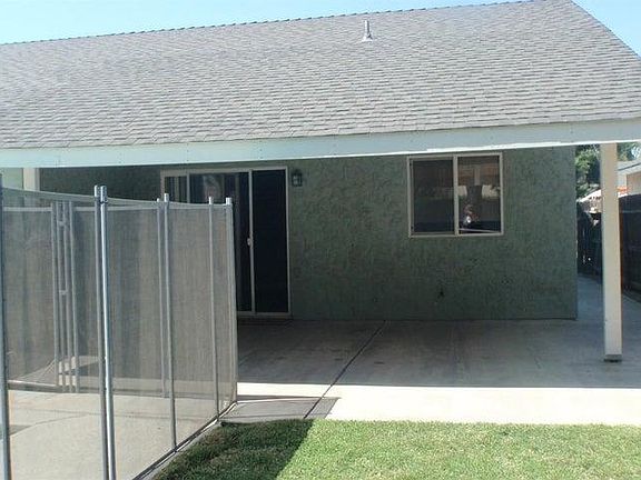 3rd image of 135 W Packwood Ct
