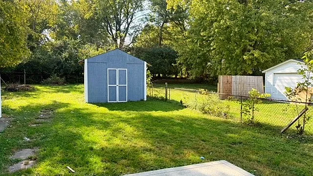 4 bed, 1.0 bath, 1759 sqft, $1,595 — Photo 3