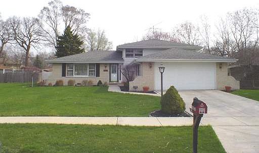 1st image of 10519 S Lori Ln