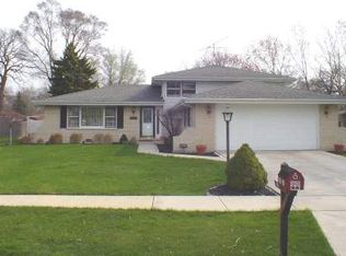 10519 S Lori Ln, Palos Hills, IL 60465