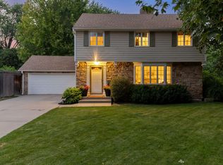 5220 Maddox Ln, Edina, MN 55436
