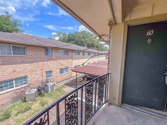 3rd image of 5704 Edgemoor Dr APT 60