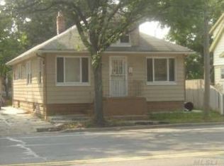 26 Baldwin Rd, Hempstead, NY 11550