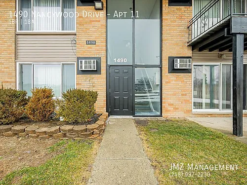 1490 Nancywood Dr Photo 1