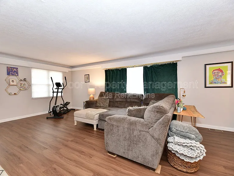 4701 Kessler Boulevard East Dr — Photo 21