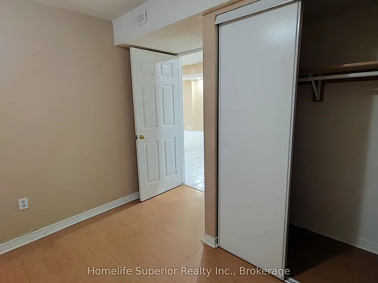 17 Summerfield Cres — Photo 21