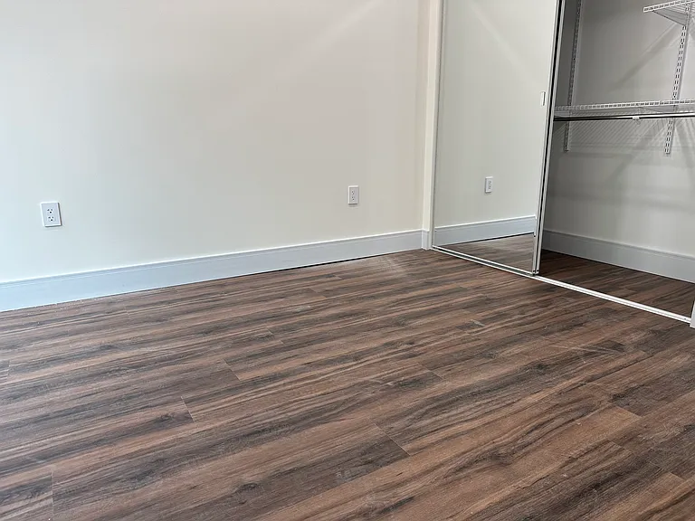 4910 Spruce St #401 — Photo 11