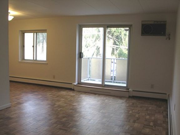 2nd image of 370 Central Park Ave APT 5A