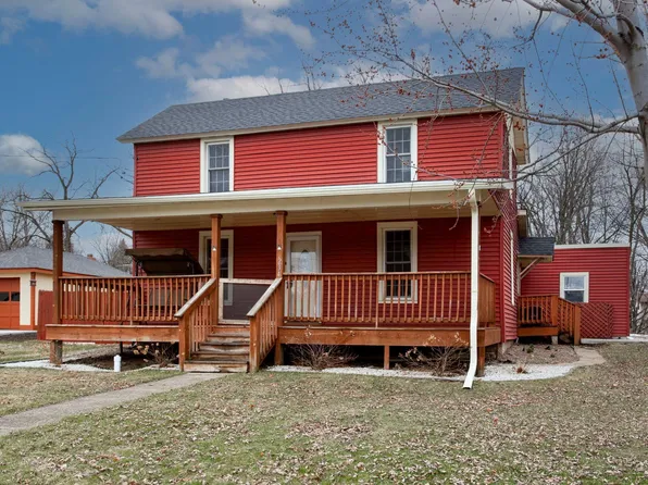 234 W Kinne St, Ellsworth, WI 54011