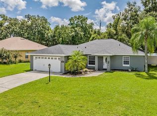 1729 Oakwood Estates Dr, Plant City, FL 33563