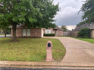3742 Chantal Cir, College Station, TX 77845