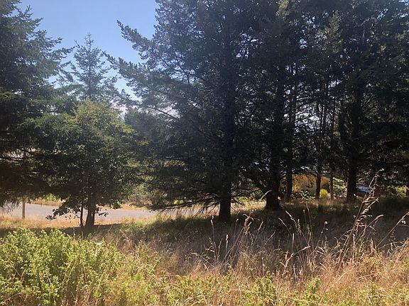 4th image of 42 Vista Rd