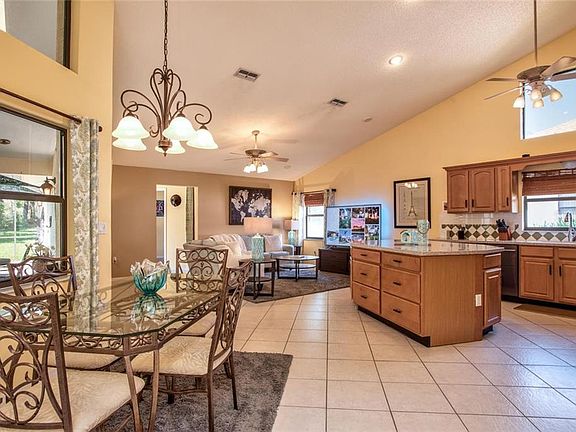 3rd image of 14329 Pimberton Dr
