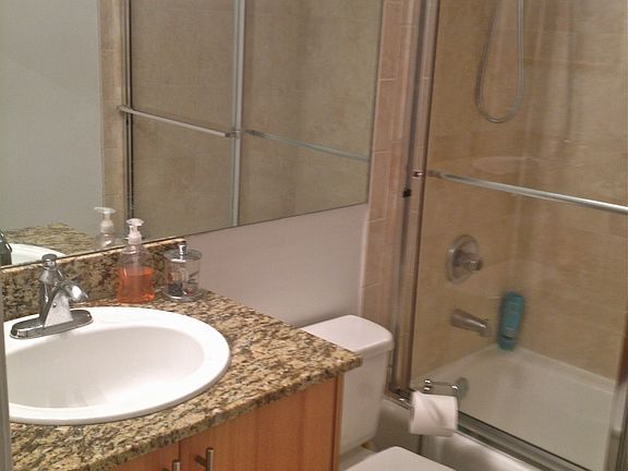3rd image of 1125 NE 16th Pl APT 103