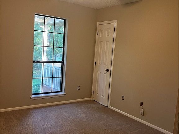 4th image of 20959 Green Pine Dr