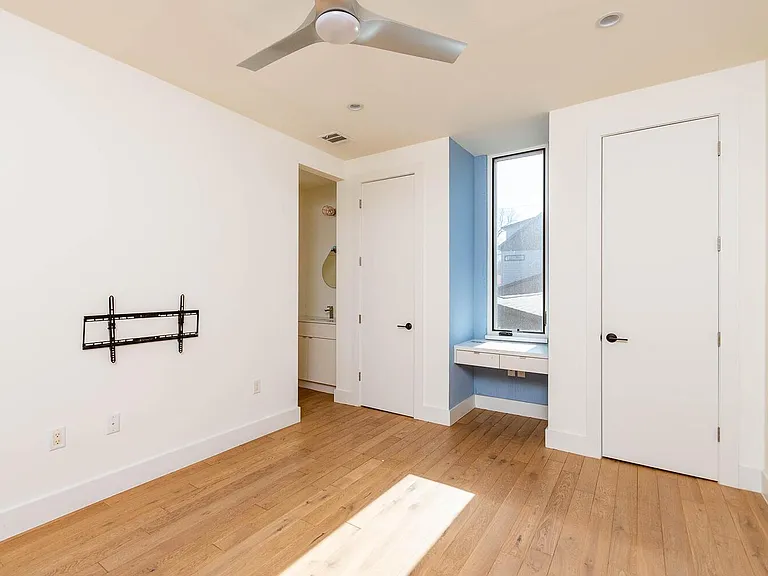3305 Garden Villa Ln #B — Photo 26